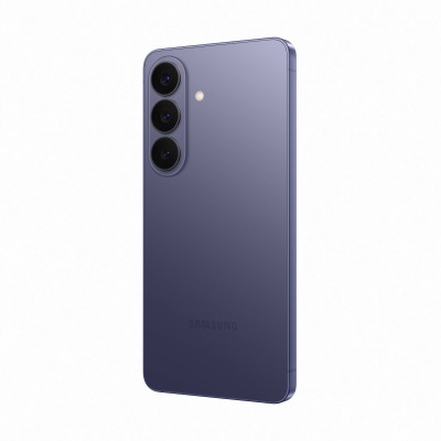 Smartphone Samsung roxo com três câmaras e flash