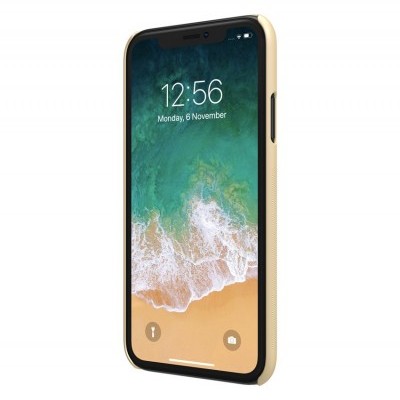 Smartphone com ecrã ligado mostrando data, hora e imagem de praia