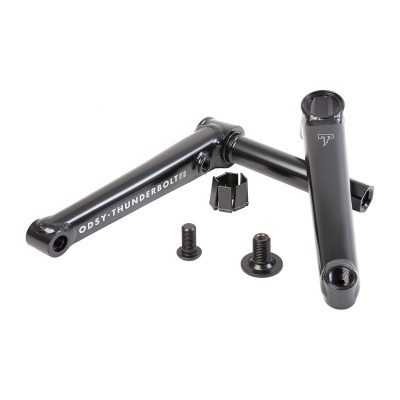 Conjunto de braços de manivela de bicicleta pretos com parafusos e peça central