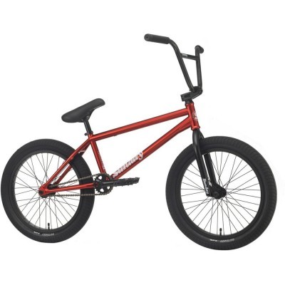 Bicicleta BMX vermelha metálica com pneus pretos e guiador preto