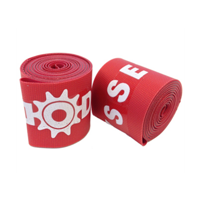 Dois pedaços de fita vermelha para guidão de bicicleta com texto branco 'HOPE' e 'ESSE'.