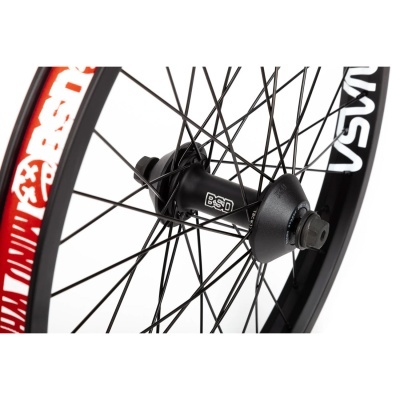 Roda de bicicleta preta com raios e cubo BSD