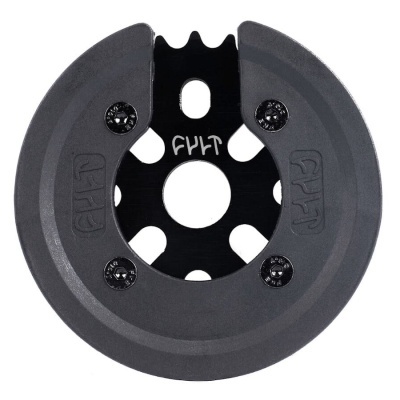 Roda de skate preta da marca CULT com parafusos