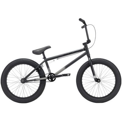 Bicicleta BMX preta em fundo branco