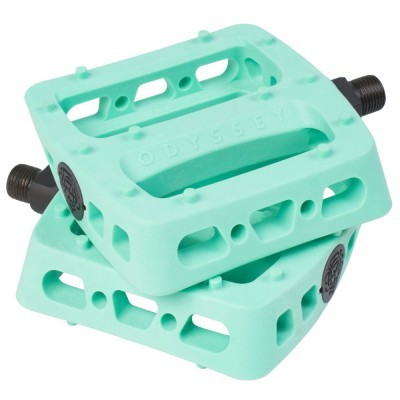 Par de pedais de bicicleta verdes água com eixos pretos