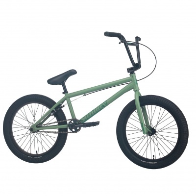 Bicicleta BMX verde com pneus pretos, guiador e selim preto