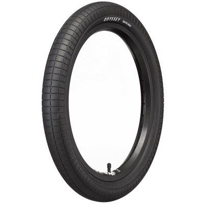 Pneu preto para bicicleta com texto branco ODYSSEY num fundo branco