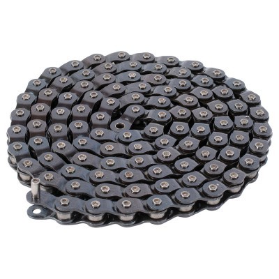 Corrente metálica preta em espiral sobre fundo branco