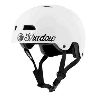 Capacete branco com alças pretas e logo Shadow na lateral