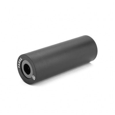 Cilindro preto com texto YARSA em fundo branco