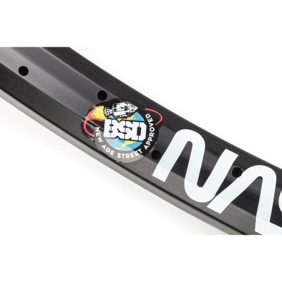 Arco preto para bicicleta com logotipo NASA e etiqueta colorida