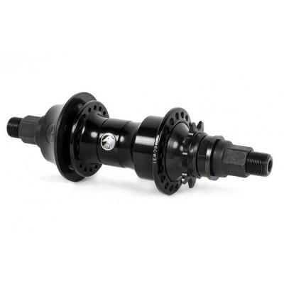 Cubo de bicicleta preto em metal com parafusos