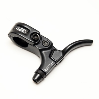 Manete de travão de bicicleta preta com texto ODYSSEY sobre fundo branco