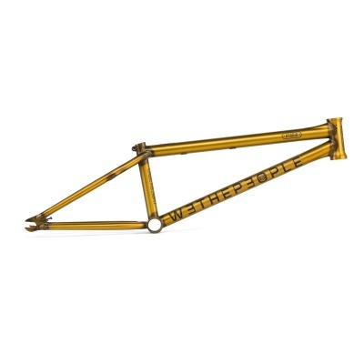 Estrutura metálica dourada de bicicleta BMX com texto preto WETHEPEOPLE