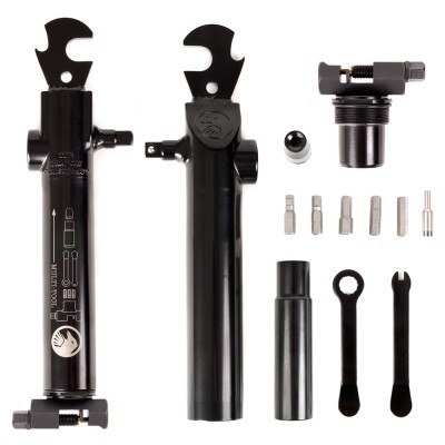 Conjunto de ferramentas de bicicleta pretas com várias peças