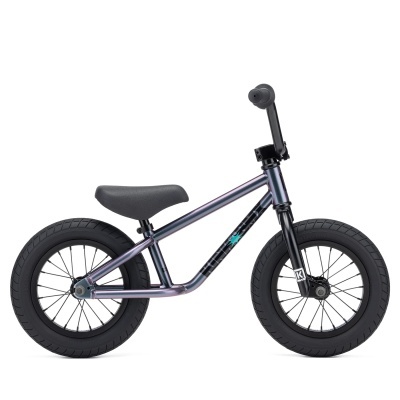 Bicicleta balance bike metálica iridescente para crianças com pneus pretos