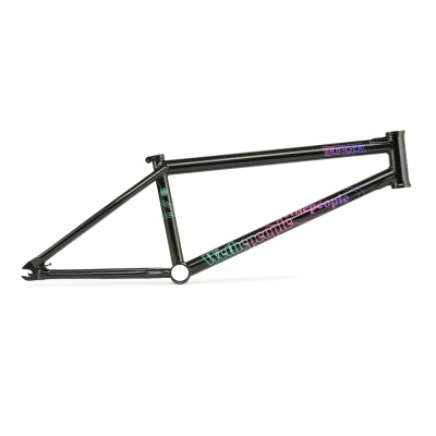 Quadro de bicicleta BMX preto com texto colorido WETHEPEOPLE RESERVE em fundo branco