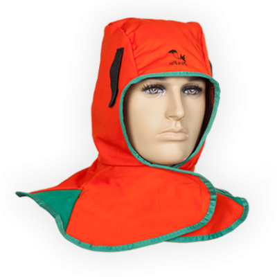 Capuz de proteção vermelho e verde em manequim