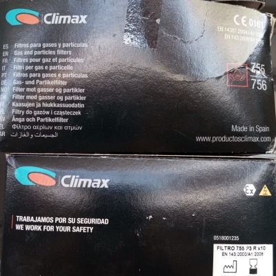 Caixa preta de filtros para gases e partículas Climax com texto e etiquetas