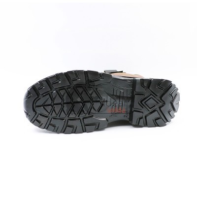 Sola de sapato preta com padrão antiderrapante