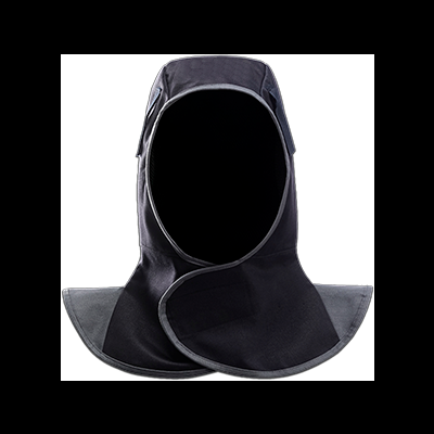 Capuz protector negro com velcro e abas largas.