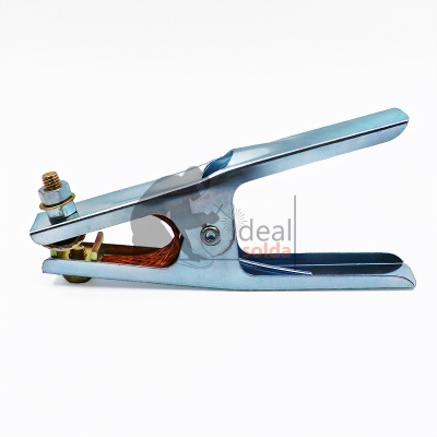 Eletrodo de metal prateado com alça e fios de cobre, fundo branco