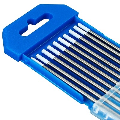 Conjunto de varetas de soldadura em caixa azul