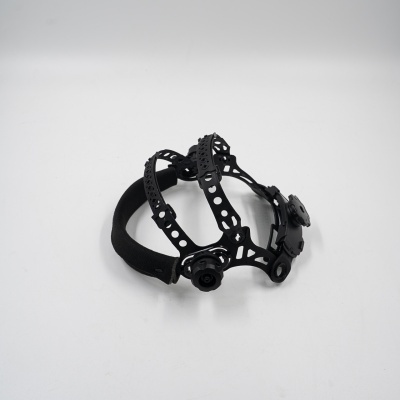 Suporte interno preto para capacete de segurança com tiras ajustáveis e almofada