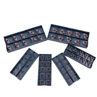 Conjunto de caixas plásticas com pastilhas de metal para fresagem em vários formatos