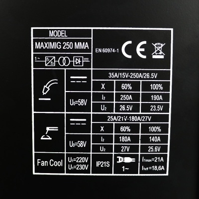 Etiqueta técnica de máquina soldadora MAXIMIG 250 MMA em preto e branco