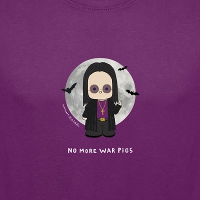 T-shirt roxa com estampa de figura caricata, morcegos e texto NO MORE WAR PIGS