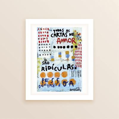 Quadro com pintura colorida e texto em várias cores com moldura branca