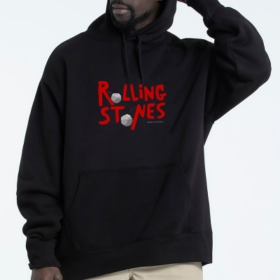 Sweatshirt preta com capuz e texto Rolling Stones vermelho com bolas de bilhar.