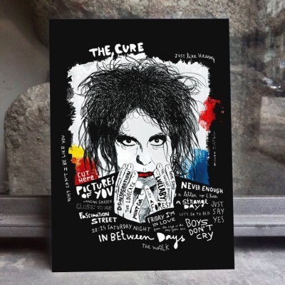 Poster preto com ilustração de rosto e texto branco e vermelho