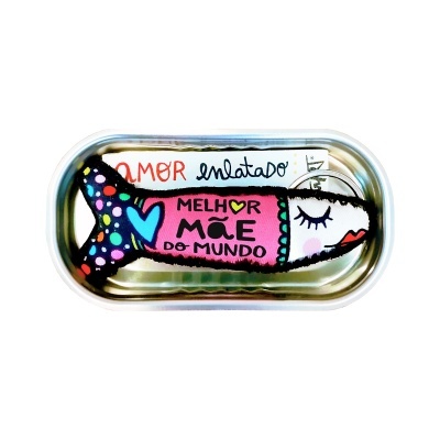 Lata metálica com desenho de peixe e texto MELHOR MÃE DO MUNDO
