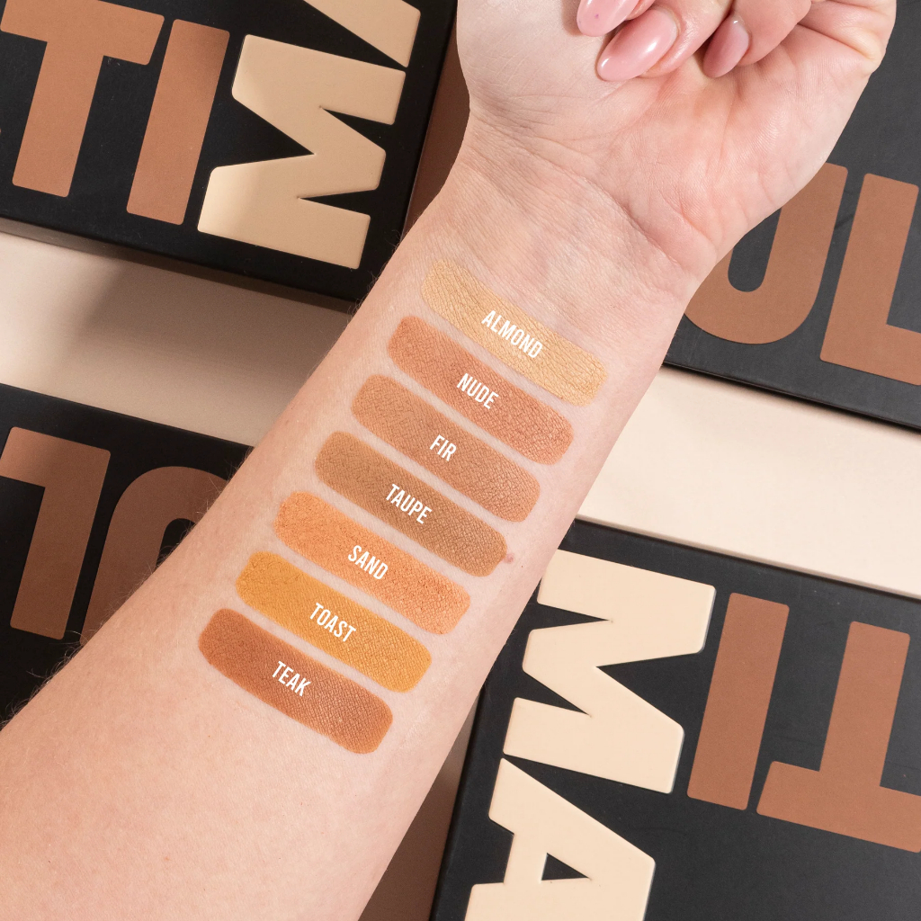 Paleta de Sombras Ultimattes BPerfect Paleta de maquilhagem com seis tons castanhos e beges no braço