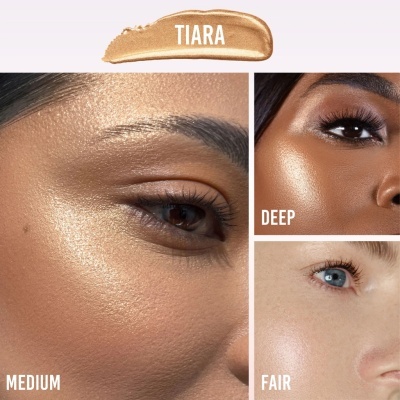 Três rostos com maquilhagem base na cor Tiara em tons Medium, Deep e Fair