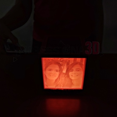 Vaso&#x20;Cubo&#x20;-&#x20;Luz&#x20;Colorida&#x20;&#x2F;&#x20;Comando&#x20;&#x00E0;&#x20;Dist&#x00E2;ncia