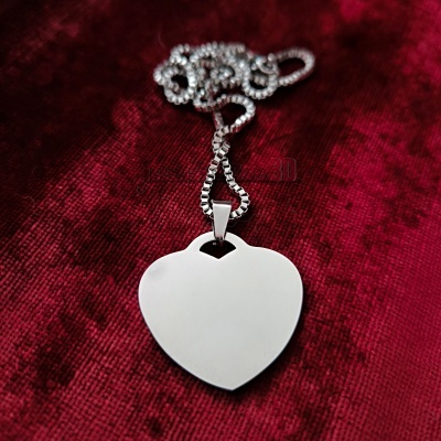 Colar&#x20;com&#x20;pendente&#x20;Cora&#x00E7;&#x00E3;o&#x20;-&#x20;Prateado