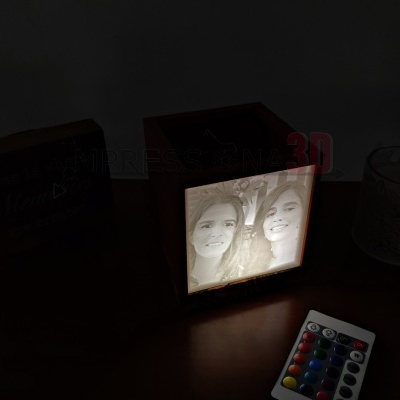 Vaso&#x20;Cubo&#x20;-&#x20;Luz&#x20;Colorida&#x20;&#x2F;&#x20;Comando&#x20;&#x00E0;&#x20;Dist&#x00E2;ncia