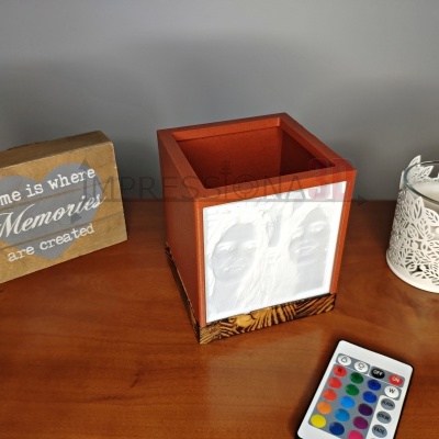 Vaso&#x20;Cubo&#x20;-&#x20;Luz&#x20;Colorida&#x20;&#x2F;&#x20;Comando&#x20;&#x00E0;&#x20;Dist&#x00E2;ncia