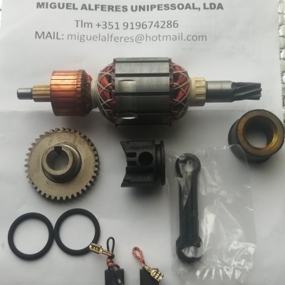 Peças eletromecânicas incluindo rotor, engrenagens, anéis de borracha e escovas de carvão sobre papel com texto