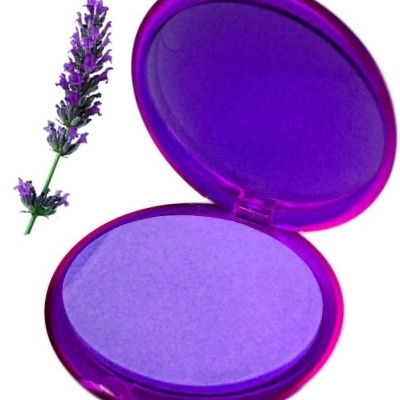 Estojo compacto roxo com sombra e flor de lavanda