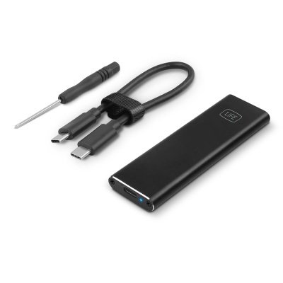 Leitor SSD externo preto com cabo USB-C e ferramenta
