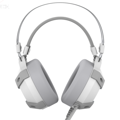 Auriculares cinzentos e brancos com cabo ligado