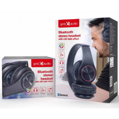 Caixas de auriculares Bluetooth pretos gmb audio com luz LED e imagem de homem a usar