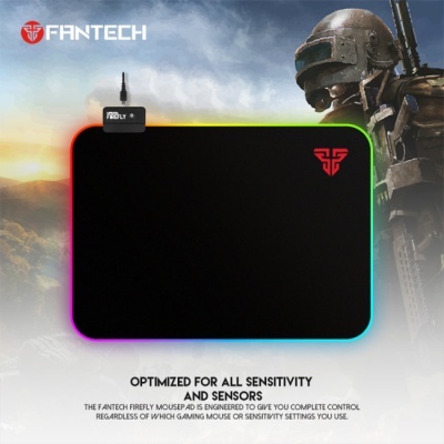 Mousepad preto com iluminação LED multicolorida e logo FANTECH, com fundo de soldado em armadura