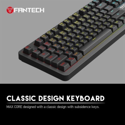 Teclado mecânico Fantech MAX CORE com iluminação RGB sobre mesa cinza