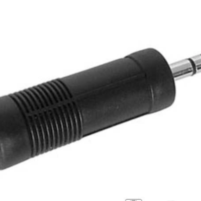 Adaptador de áudio preto com conector macho de 3,5 mm