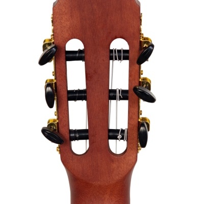 Cabeça de guitarra clássica em madeira castanha com afinadores dourados